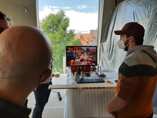 Diese Woche fand ein erster Testlauf der „Virtuellen Zeitreise“ im Ausstellungsbereich Raum und Zeit des Deutschen Museums Nürnberg statt. Bei der Zeitreise handelt es sich um eine unterhaltsame, vollvirtuelle und kooperative Herausforderung für bis zu vier Besucherinnen und Besucher, die sich völlig frei in einem virtuellen Raum bewegen, mit digitalen Gegenständen und auch miteinander interagieren können. | Foto: Deutsches Museum Nürnberg