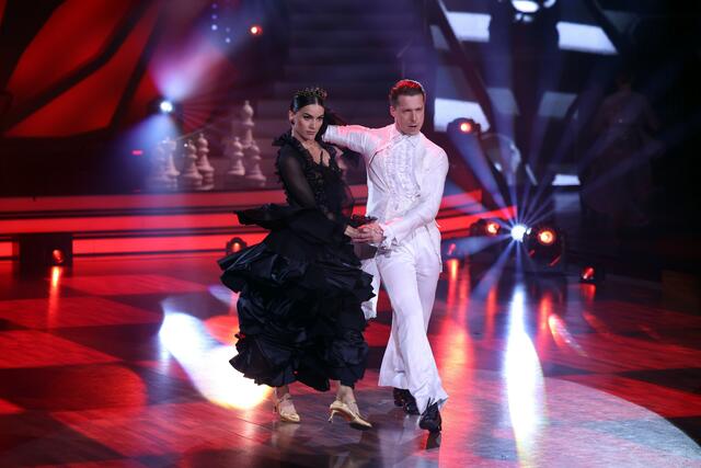 Renata und Valentin Lusin gewinnen die Profi-Challenge 2021.  | Foto: TVNOW / Frank W. Hempel