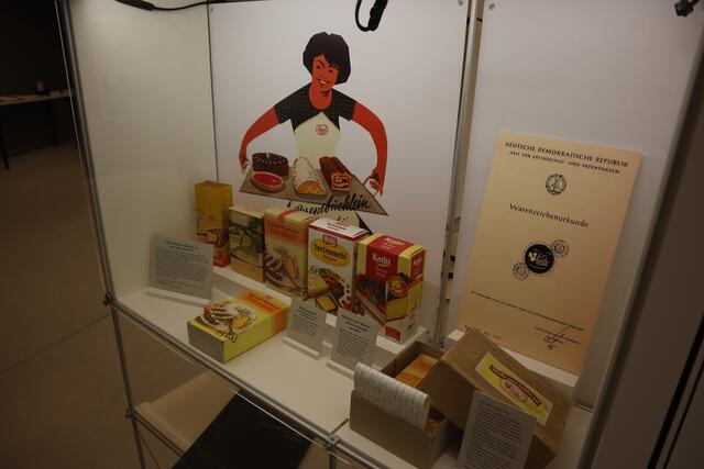 Wanderausstellung "Verdrängung, Enteignung, Neuanfang: Familienunternehmen in Ostdeutschland von 1945 bis heute" im Ludwig Erhard Zentrum. | Foto: Arthur Kreklau
