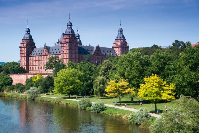 Aschaffenburg, Schloss Johannisburg am Main.