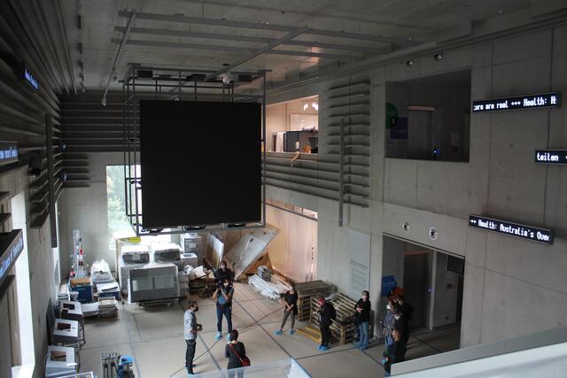 Blick auf einen Teil der Baustelle. Hier ist noch viel zu tun vor der Eröffnung. | Foto: Victor Schlampp