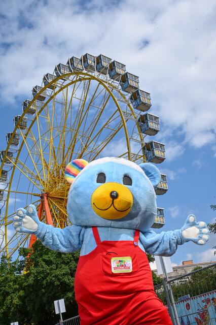 Der "NürnBär" steht mit seinem Regenbogen-Ohr auch für Toleranz. | Foto: Berny Meyer/Süddt. Schaustellerverband