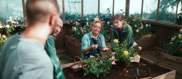 Die Neuankömmlinge werden von ihrer neuen Chefin (Catherine Frot) nicht wirklich freudestrahlend in Empfang genommen. | Foto: © Neue Visionen Filmverleih