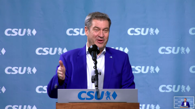 Ministerpräsident Dr. Markus Söder bei der CSU-Stadiontour im Nürnberger Max-Morlock-Stadion.  | Foto: CSUimStadion/Screenshots/nf