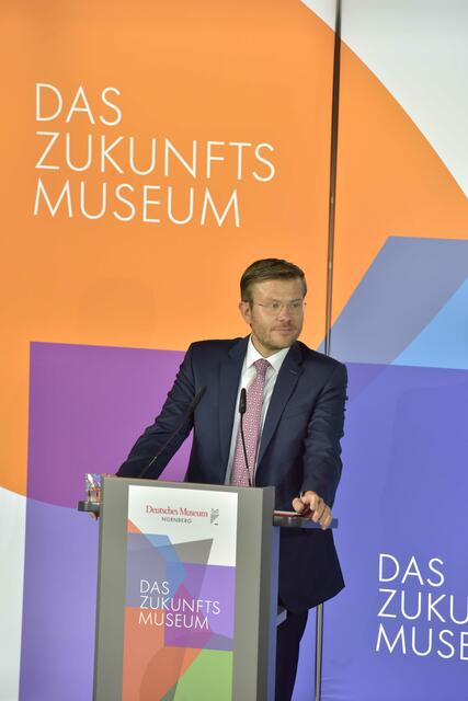 Oberbürgermeister Marcus König beim Festakt zur Eröffnung des Zukunftsmuseums im Augustinerhof: "Diese Eröffnung ist für uns ein Traum – und ein Traum wird hier wahr. Dies ist ein Zukunftsort für uns alle." | Foto: Christine Dierenbach / Stadt Nürnberg 