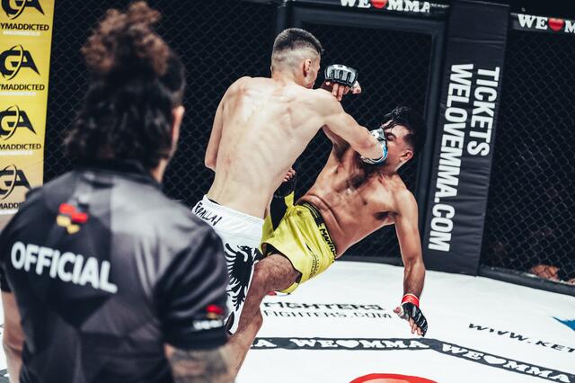 Topallaj (links) vs. Kayani | Foto: P.Harazim We Love MMA
