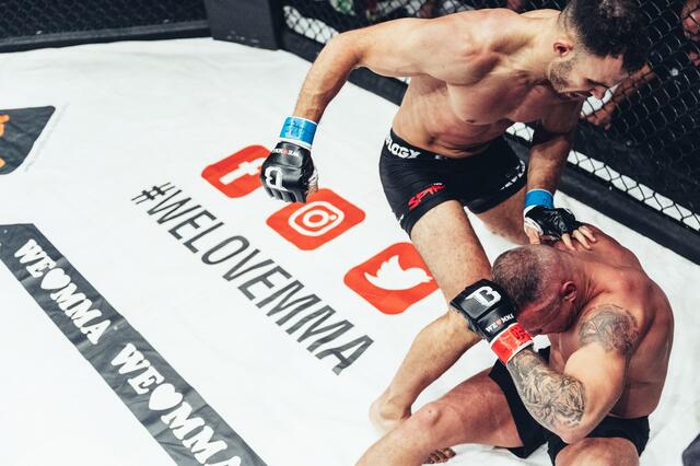 Lauber (lnks) vs. Nyari  | Foto: P.Harazim We Love MMA