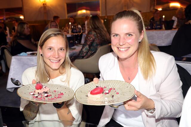 Beim Nachtisch von Österreichs einzigem 3-Sterne-Koch
Juan Amador leuchten die Augen: „Brick in the Wall“. | Foto: Jürgen Friedrich