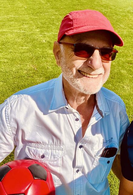 Sportreporterlegende Günther Koch: „Lieber Mitmensch, Du hast Verantwortung für andere! Es ist nicht allein Deine Entscheidung – es sei denn, du gehst unter eine Brücke und lebst dann dort.“ | Foto: Peter Maskow