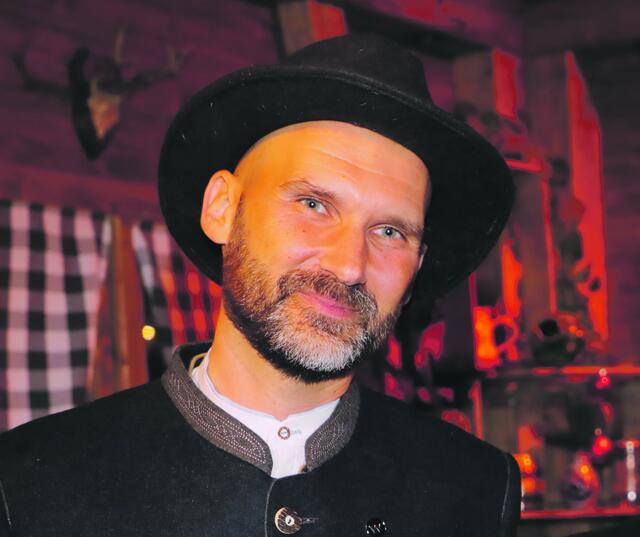 Veranstaltungs-Macher Christopher Dietz: "Aus eigener Erfahrung kann ich sagen: Impfen schützt vor einem schwerem Verlauf. Aber neben der Gesundheit rettet die Impfung auch Existenzen. Noch so ein Jahr werden viele Branchen nicht überleben." | Foto: Jürgen Friedrich