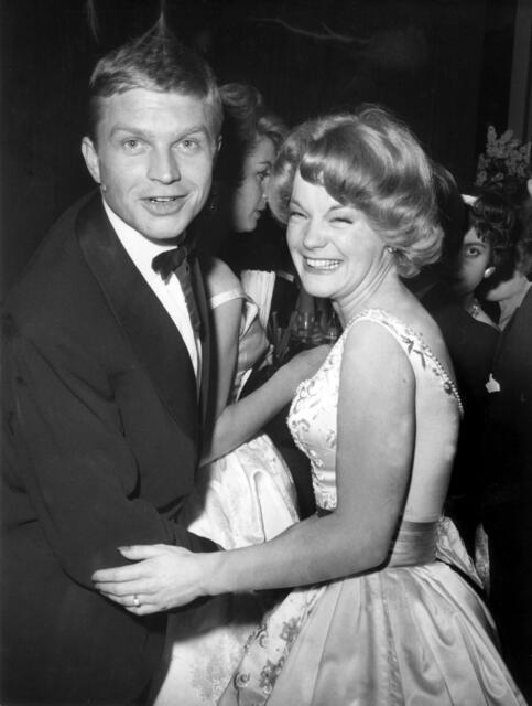 Romy Schneider und Hardy Krüger (1959).  | Foto: Günter Bratke/dpa
