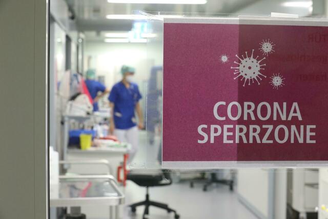 Die Virusvariante Omikron ist sehr ansteckend, verläuft in der Regel aber milder als die bisherigen Virus-Varianten. | Foto: Bodo Schackow/dpa-zentralbild/dpa
