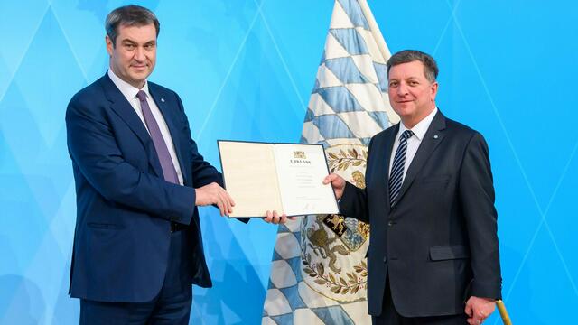 Ministerpräsident Dr. Markus Söder mit Bau- und Verkehrsminister Christian Bernreiter.