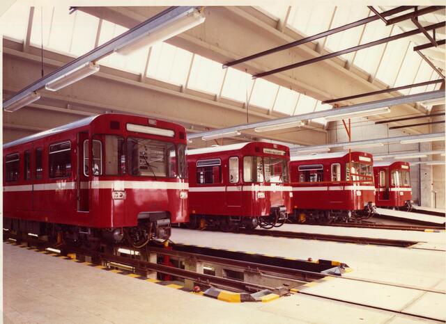 1971: 14 U-Bahnen hat die VAG zunächst bestellt. Diese waren als Kurz- und Langzüge im Einsatz. Hier in der U-Bahn-Wagen-Werkstatt im Betriebshof Langwasser. | Foto: VAG-Archiv