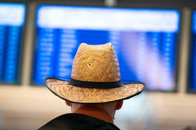 Für alle Einreisen nach Deutschland gilt die 3G-Regel. | Foto: Jonas Walzberg/dpa
