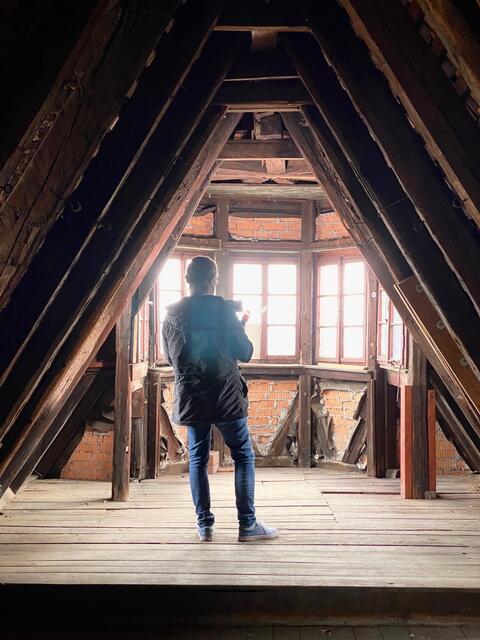 Vom Dachboden des Pilatushauses hat man einen fantastischen Überblick über Nürnberg.  | Foto: Nicole Fuchsbauer