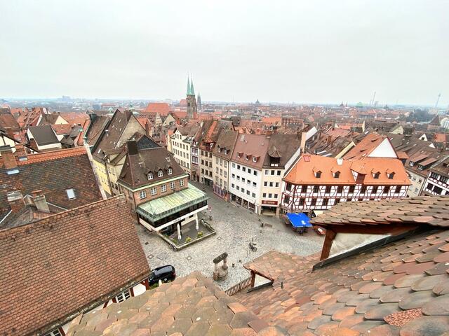 Tiergärtnertorplatz mit Blick über die Nürnberger Altststadt.  | Foto: Nicole Fuchsbauer