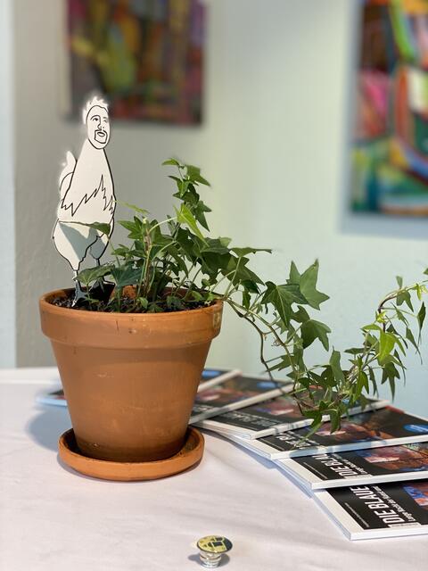 Entwürfe und Bilder ihrer Projektionsgeschichte von Burgkünstlerin Sascha Banck.  | Foto: Nicole Fuchsbauer