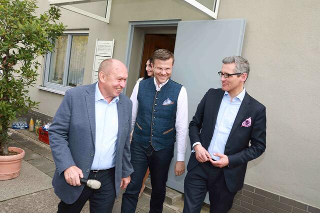 Erster Rundgang auf dem Nürnberger Frühlingsfest. | Foto: Udo Dreier