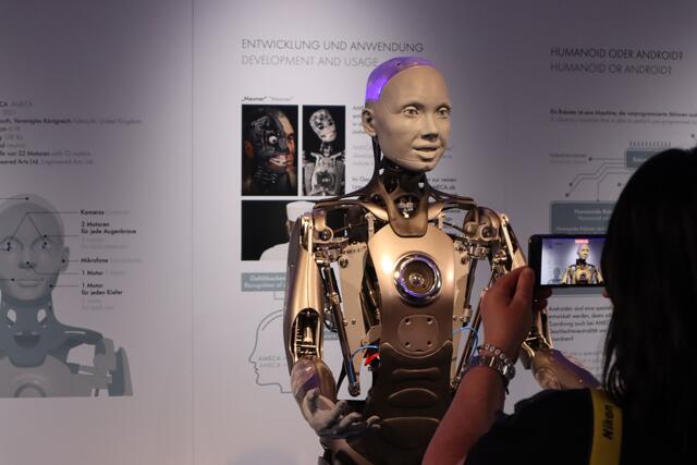 Maschinen mit Gestik und Mimik auszustatten ist der nächste Schritt zu menschenähnlichen Robotern. | Foto: ak