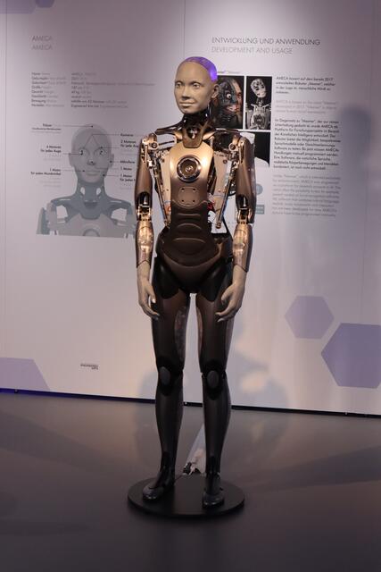 AMECA ist 187 cm groß und wiegt 49 kg. | Foto: ak