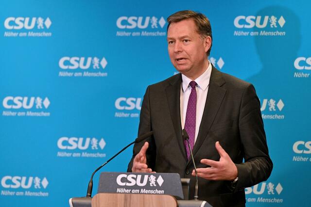 Stephan Mayer, CSU-Generalsekretär, ist von seinem Amt zurückgetreten.  | Foto: Peter Kneffel/dpa/Archivbild