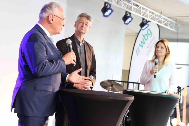 Einweihung des neuen Bertolt-Brecht-Schullzentrums in Nürnberg.  | Foto: Udo Dreier