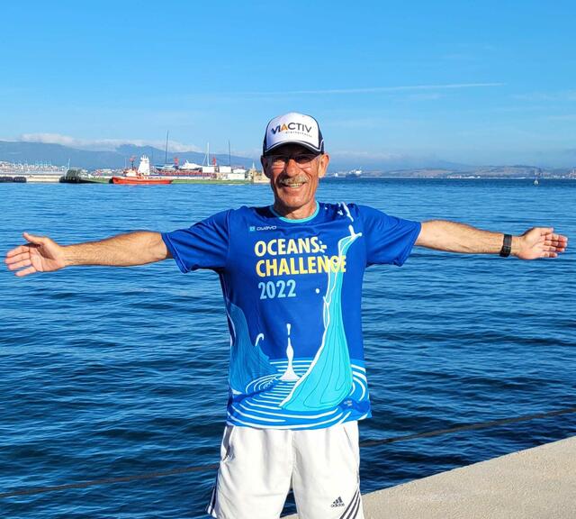 Bernhard Nuss vor der Meerenge von Gibraltar, dem Ziel der Oceans Challenge 2022