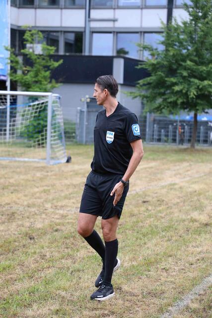 Unter dem Motto ,,Digitalisierung - ganz schön sportlich!?" lud Sellwerk zu einem spannenden Sport-Business-Event mit prominenter Podiumsbesetzung und Fun-Fußballspiel ein.  | Foto: Udo Dreier