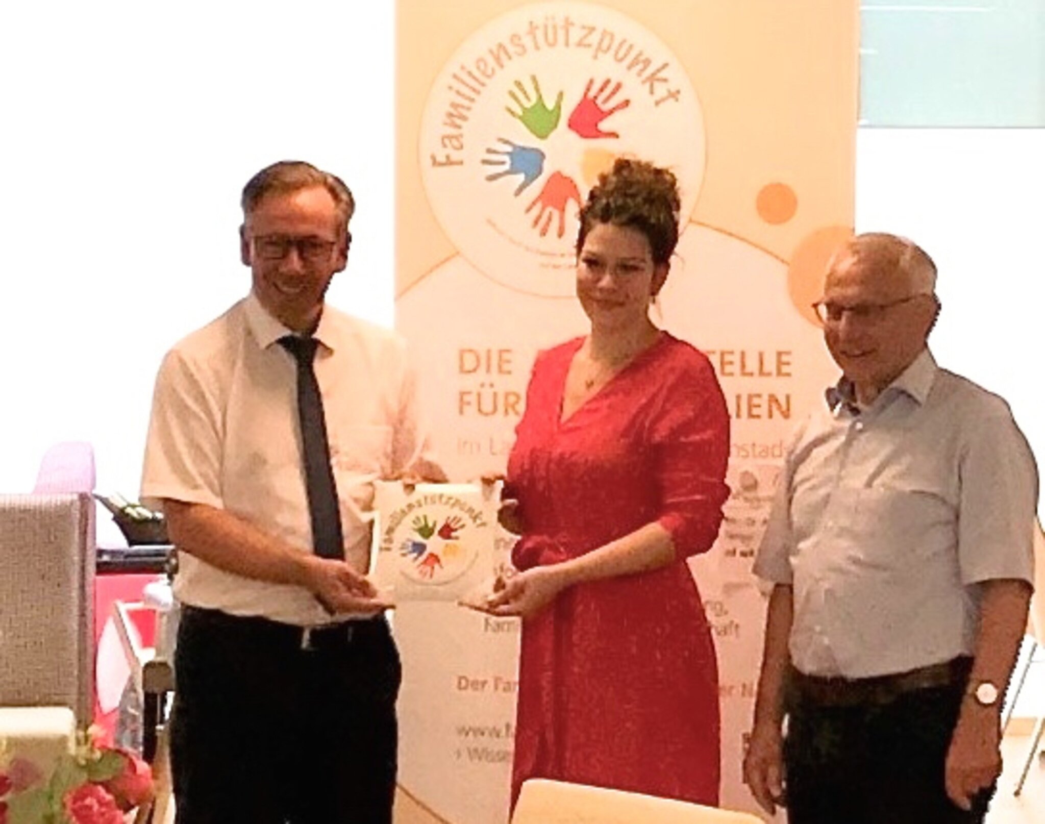 Anlaufstelle im Haus der Begegnung: Neuer Familienstützpunkt in ...