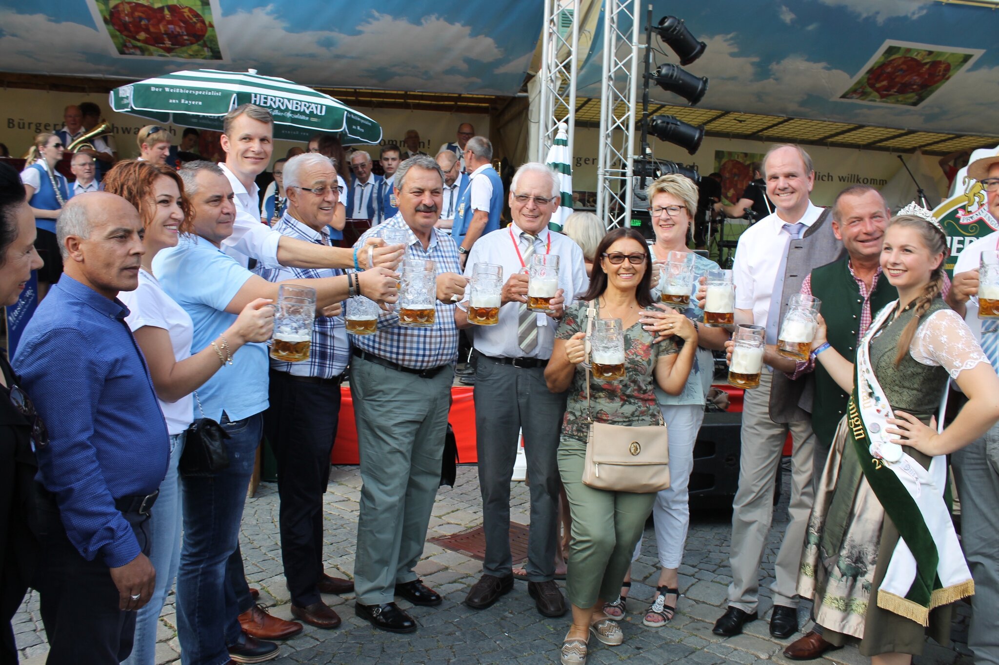 Bürgerfest am Wochenende Schwabach feiert vom 22. bis 24. Juli Schwabach Bürgerfest am Wochenende Schwabach feiert vom 22. bis 24. Juli Schwabach