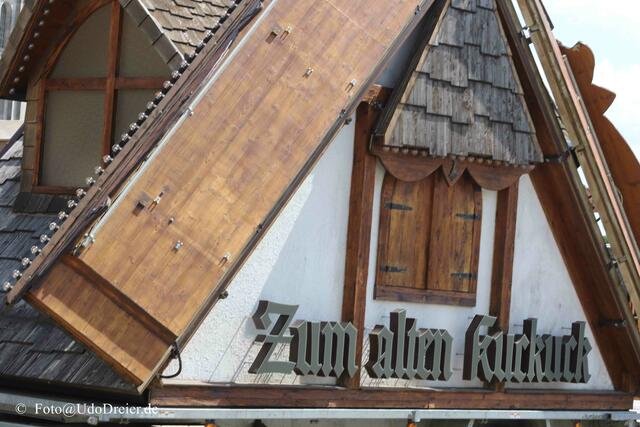 Zum ,,Dorf" gehört die größte reisende Kuckucksuhr. | Foto: Udo Dreier