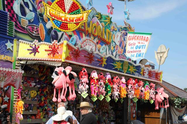 Rundgang über das Herbstvolksfest. | Foto: Udo Dreier