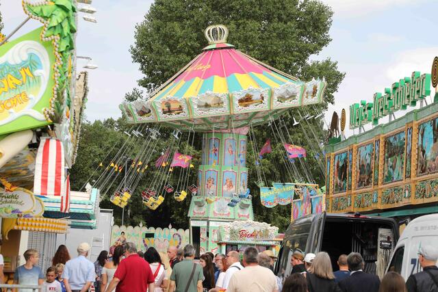 Rundgang über das Herbstvolksfest. | Foto: Udo Dreier