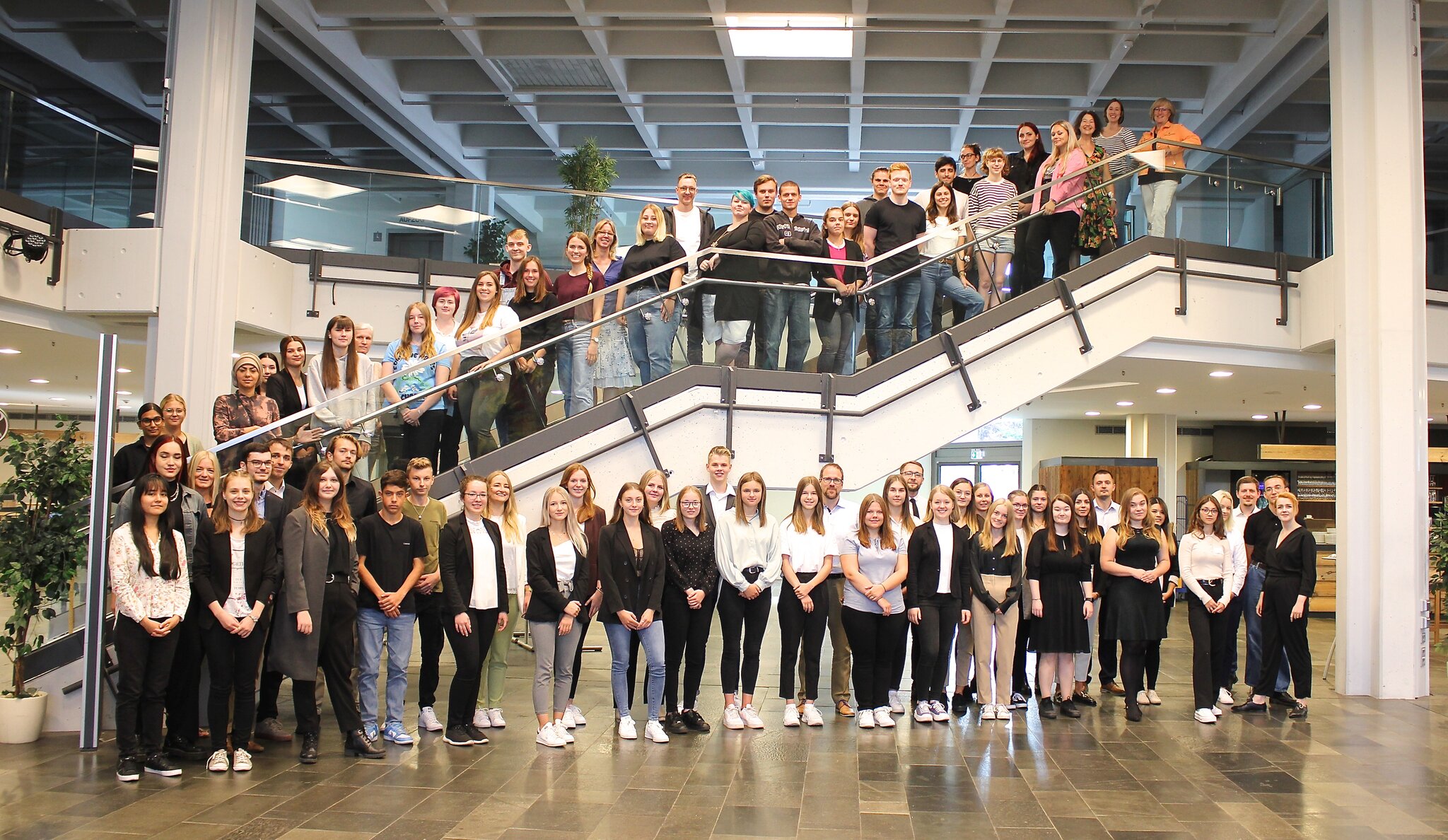 Perspektive für junge Menschen: Stadt Erlangen begrüßt 34