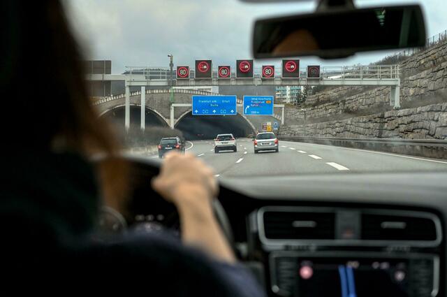 Die Berliner Koalition will das begleitete Fahren schon mit 16 erlauben.  | Foto: Hendrik Schmidt/dpa-Zentralbild/dpa