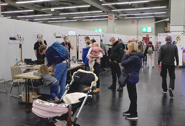 Die Makermesse Hack_and_Make 2021 auf Messe Nürnberg in Halle 10.  | Foto: LUG Noris