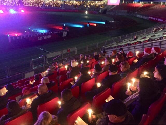 Viele freuen sich, dass nach der Corona-Pause das Adventssingen endlich wieder in Präsenz stattfindet.  | Foto: oh/Christian Vogel