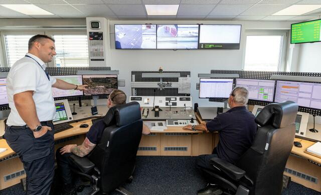 Nicht nur Übungen, sondern auch Vorbereitung und Weiterbildungen sind Bestandteil des Arbeitsalltags.

 | Foto: Daniel Karmann