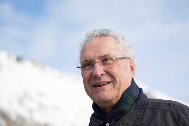 nnen- und Sportminister Joachim Herrmann nimmt gemeinsam mit Ministerpräsident Markus Söder am Pressetermin des Bayerischen Kuratoriums für alpine Sicherheit teil. Das Kuratorium informiert, unter dem Vorsitz des Landtagsabgeordneten Klaus Stöttner, über die Gefahren beim Wintersport in den Bergen und gibt Tipps über die Vermeidung von Unfällen. | Foto: Sebastian Widmann