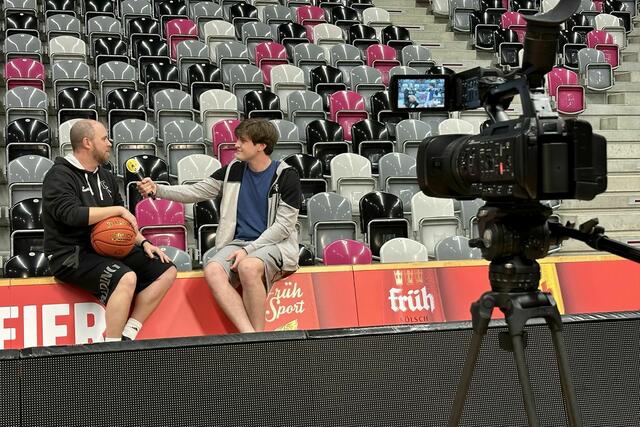 Das Team von „Henrietta: Fit für den Sport“ zeigt Schulkindern auf YouTube Reportagen über verschiedene Sportarten und Mitmachvideos zum Ausprobieren. | Foto: AOK