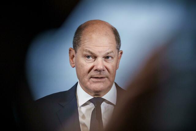 Die internationale Kritik an Bundeskanzler Olaf Scholz in der Panzerfrage ist zuletzt immer größer geworden. | Foto: Michael Kappeler/dpa