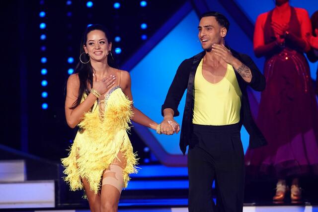Malika Dzumaev ist 2023 leider nicht dabei. Auf dem Bild mit Timur Ülker.  | Foto: RTL / Stefan Gregorowius