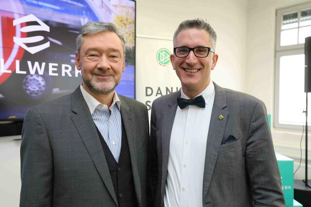 Foto: Aktion "Danke Schiri"/Udo Dreier