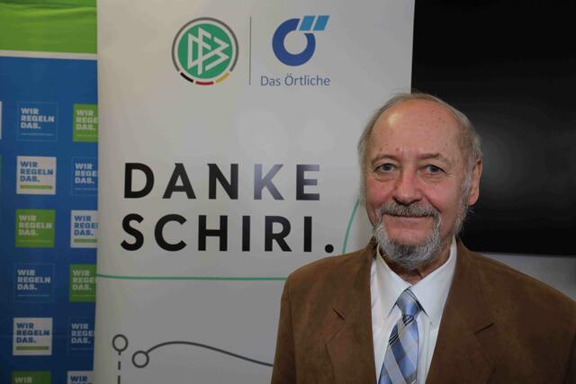 Foto: Aktion "Danke Schiri"/Udo Dreier
