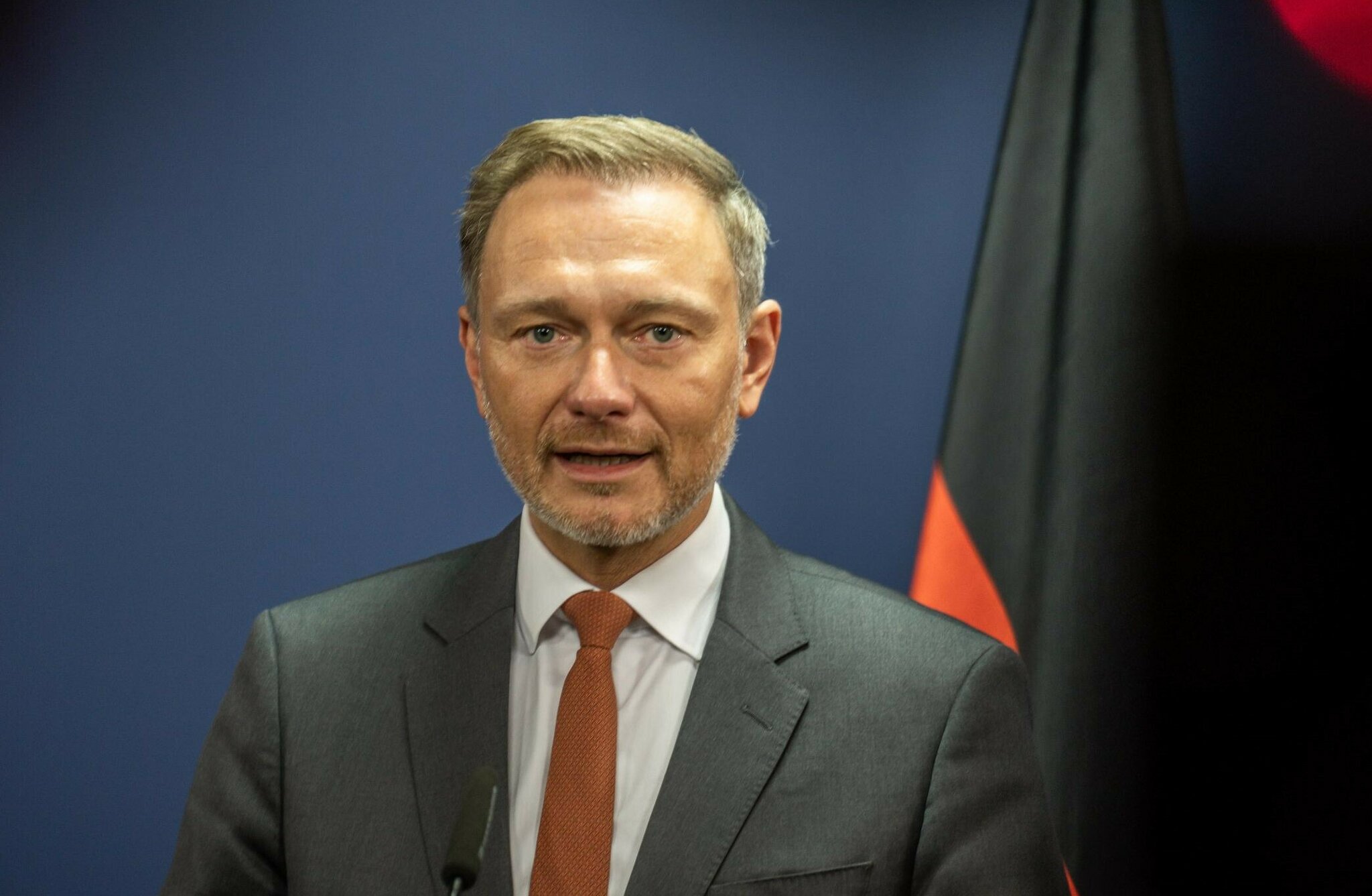 Offenbar Verfehlte Finanzpolitik Zinsausgaben Des Bundes Haben Sich