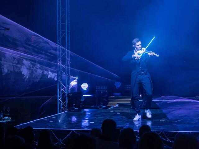 Foto: Circus of Fantasy, am Mittwoch 05.04.2023 um 19:30 Uhr in der Heinrich-Lades-Halle in Erlangen. Foto: Dominik Halamaek Showdesign