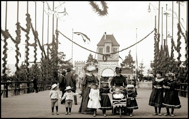 Nürnberger Volksfest nach der Jahrhundertwende.  | Foto: Altstadtfreunde Nürnberg/Sammlung Großberger