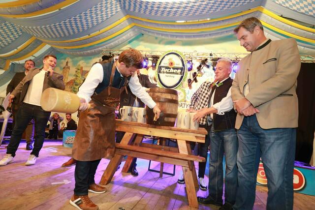 Auch dieses Jahr sticht OB Marcus König das erste Faß Tucher Festbier an - und Ministerpräsident Dr. Markus Söder wird dabei sein.  | Foto: Udo Dreier