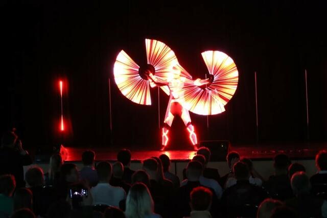 Foto: ak – Freisprechung der Gesellinen und Gesellen in der Fürther Stadthalle am 26. April 2023